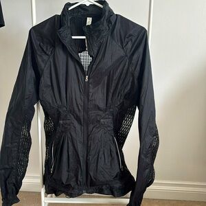 Lulumemon light weight laced back and arms